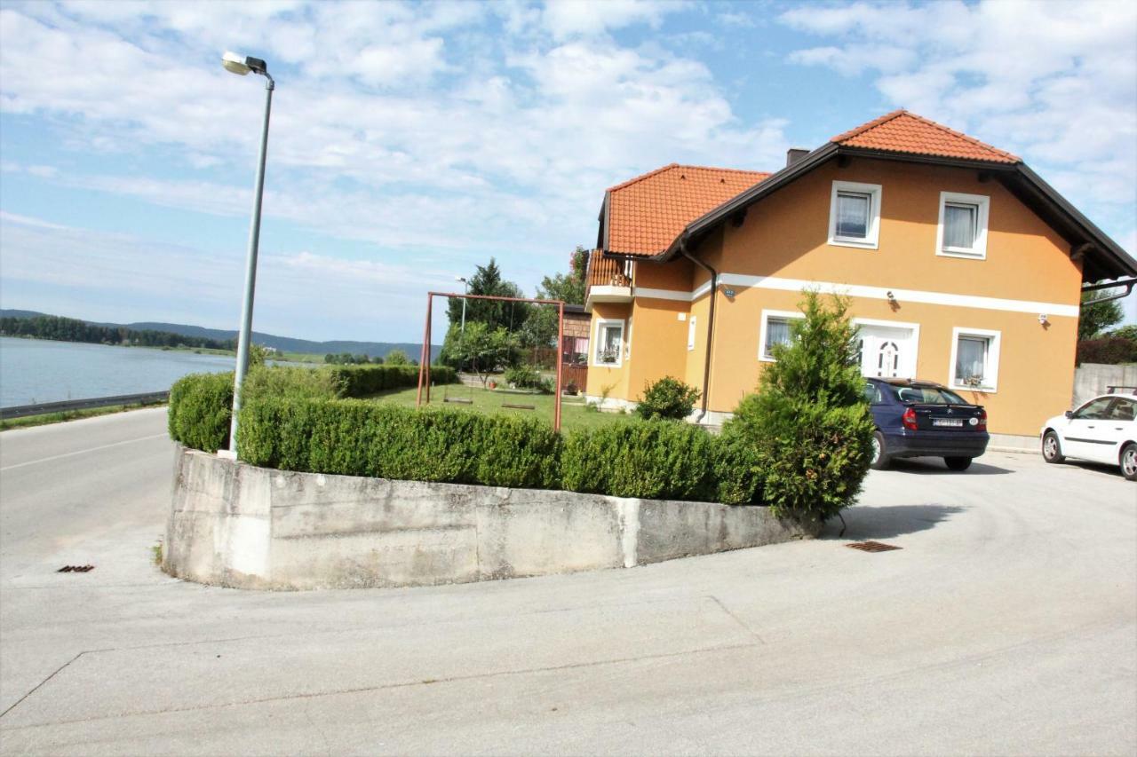 Apartment Mihalic Ogulin Exterior photo